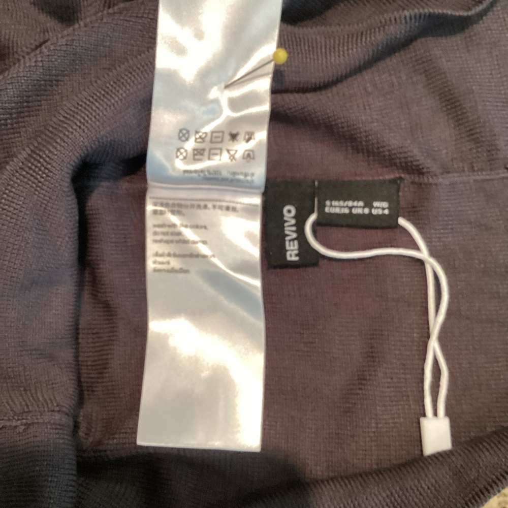 Size 4 Dark Grey Skinny Knitted Top - Picture 5 of 5